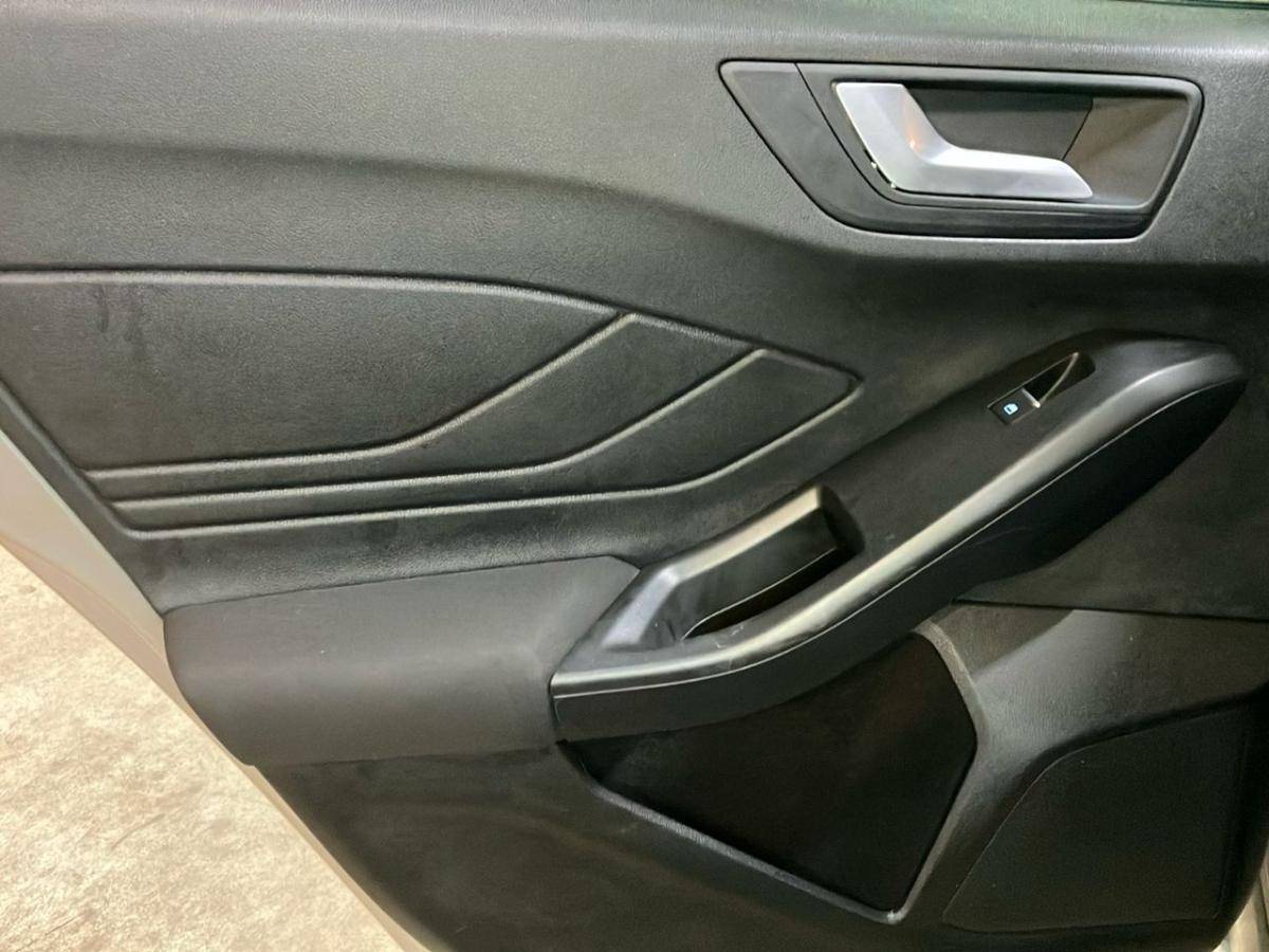ford-focus-2023-gasolina-998cc