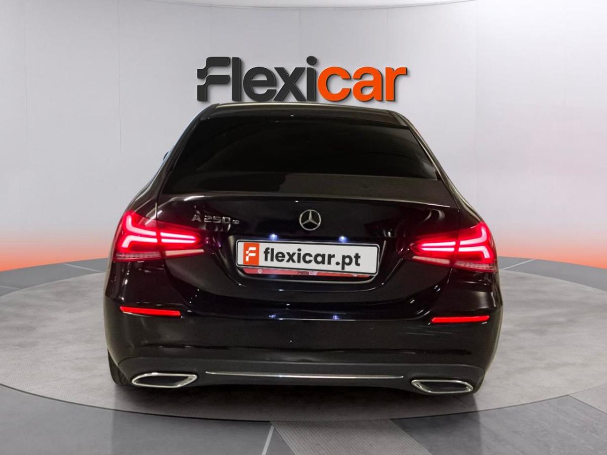 mercedes-benz-classe-a-2022-hibrido-a-gasolina-1332cc