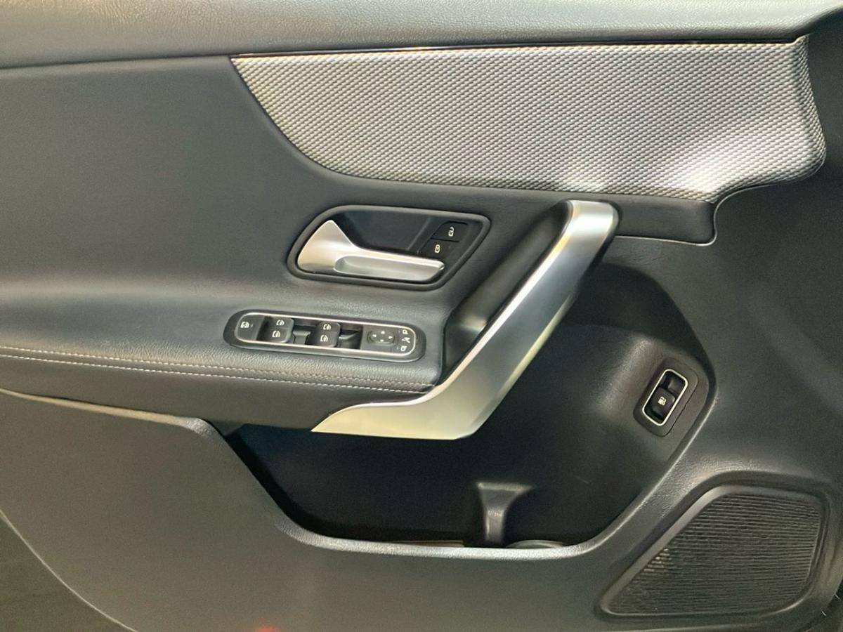 mercedes-benz-classe-a-2022-hibrido-a-gasolina-1332cc