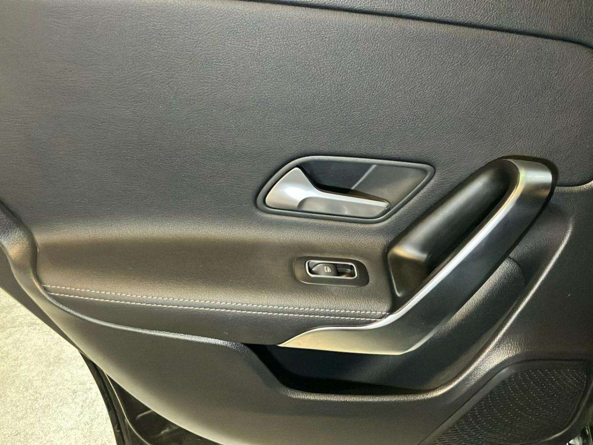 mercedes-benz-classe-a-2022-hibrido-a-gasolina-1332cc