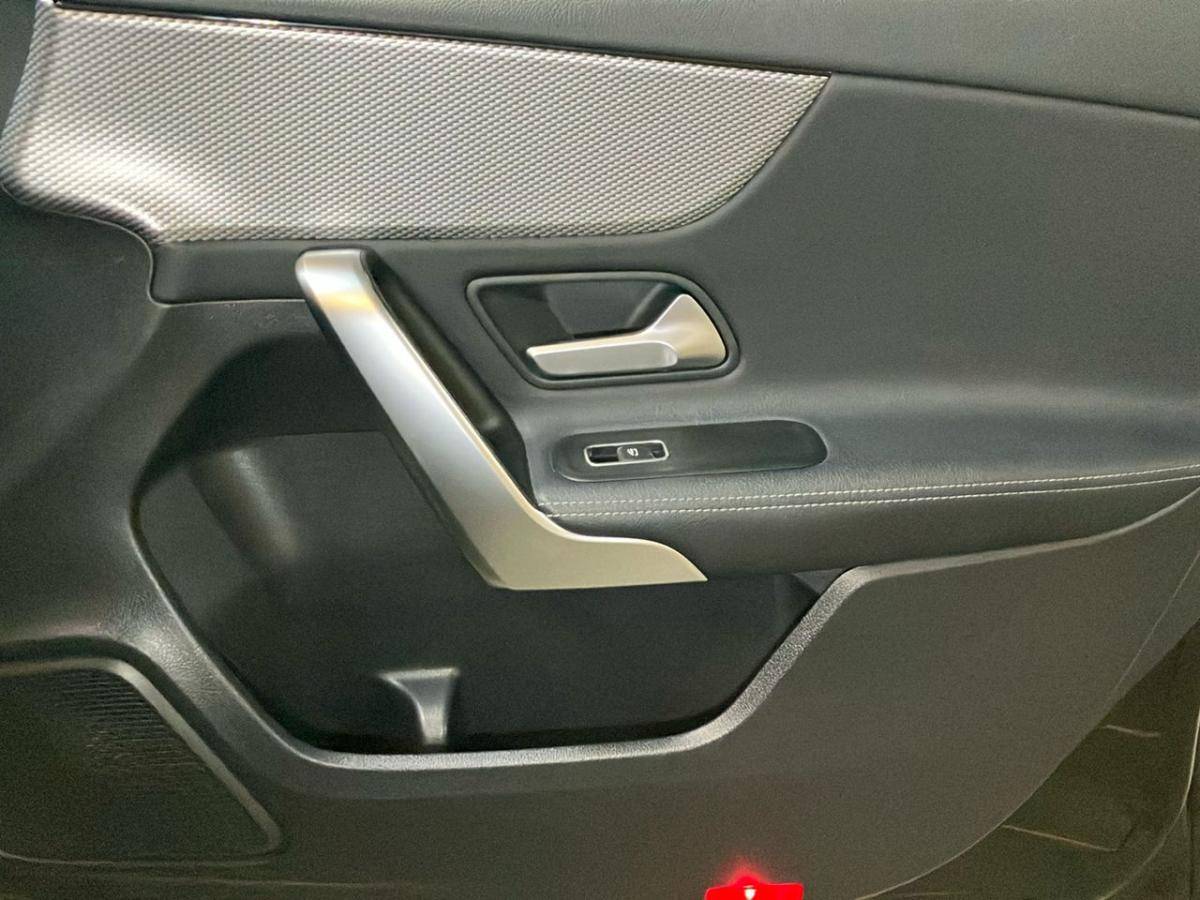mercedes-benz-classe-a-2022-hibrido-a-gasolina-1332cc