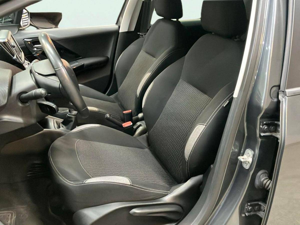 peugeot-208-2016-gasolina-1199cc