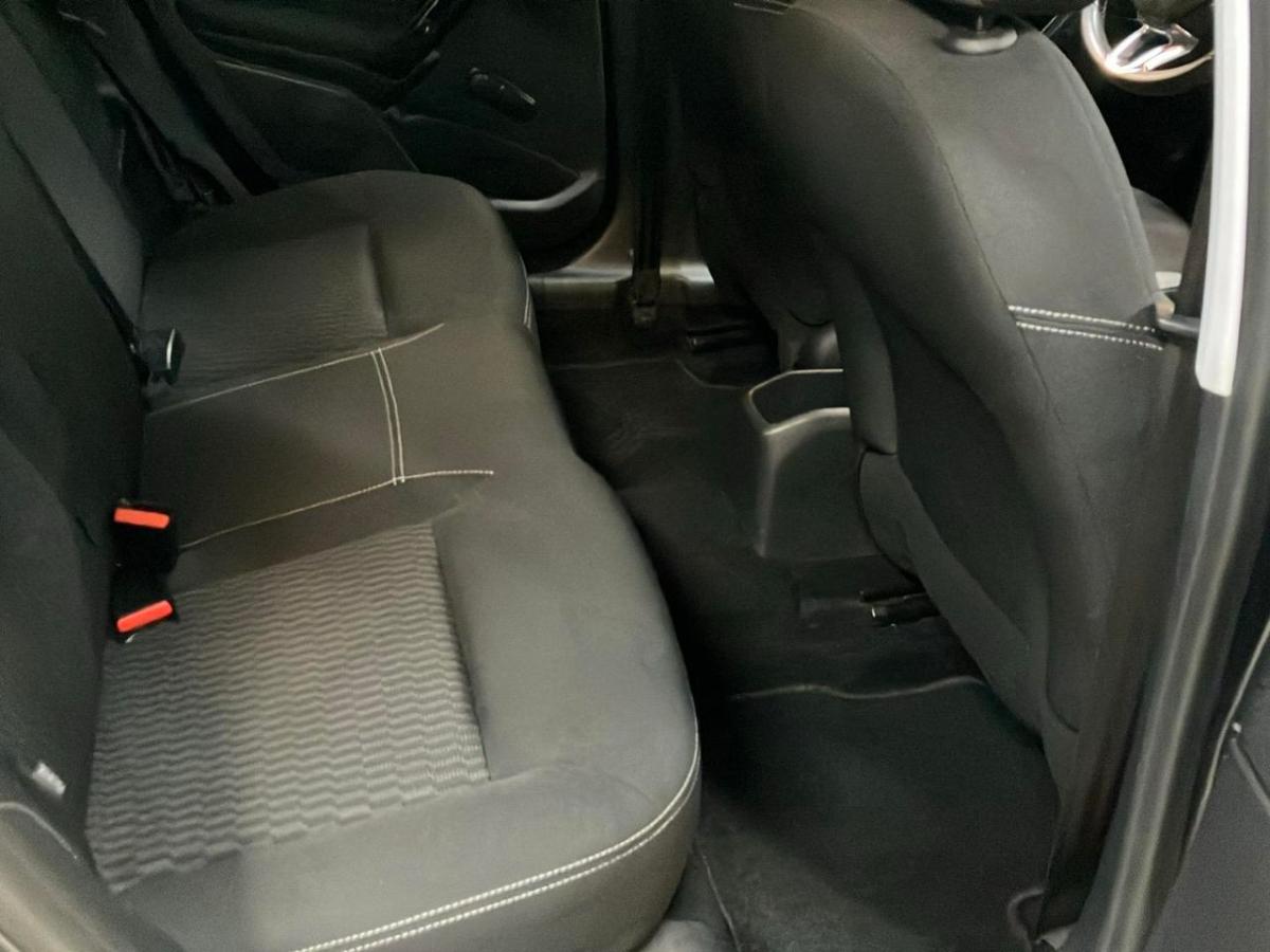 peugeot-208-2016-gasolina-1199cc