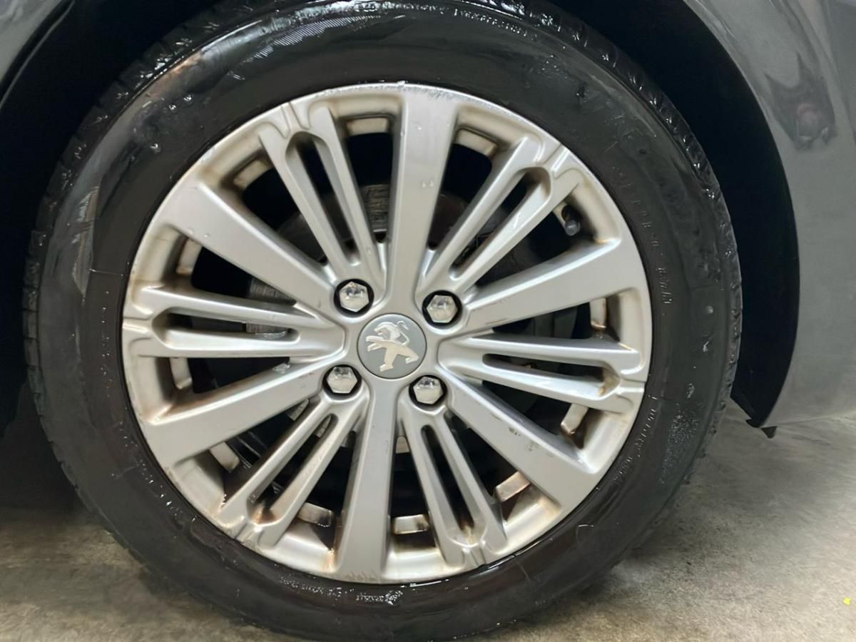 peugeot-208-2016-gasolina-1199cc
