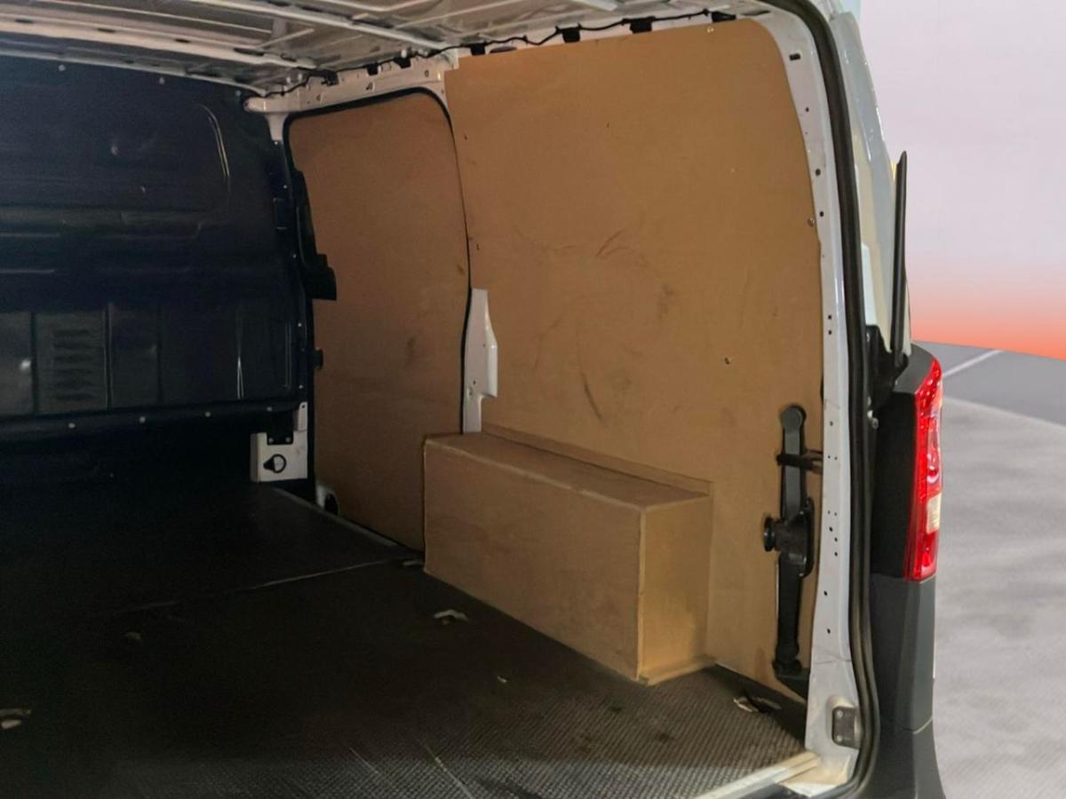 mercedes-benz-vito-2019-diesel-1598cc