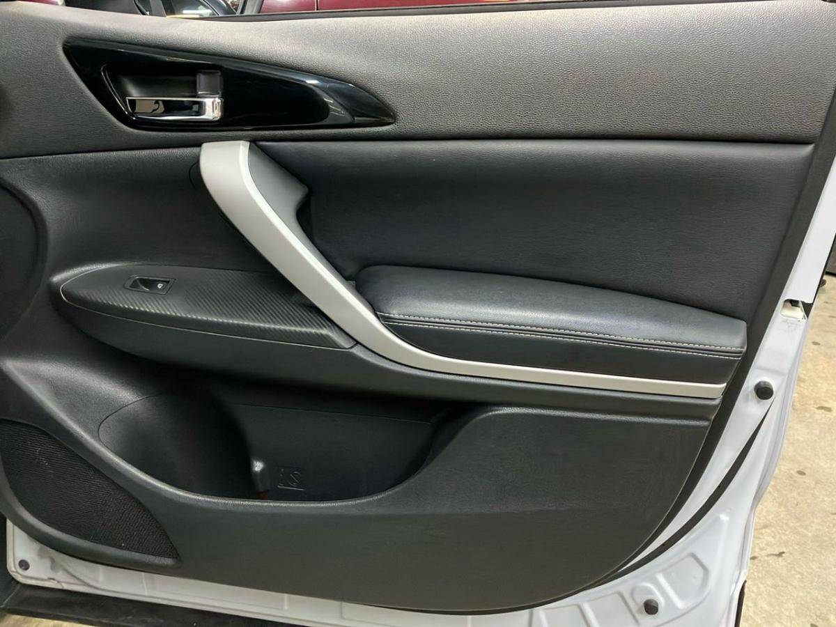 mitsubishi-eclipse-cross-2022-hibrido-a-gasolina-2360cc