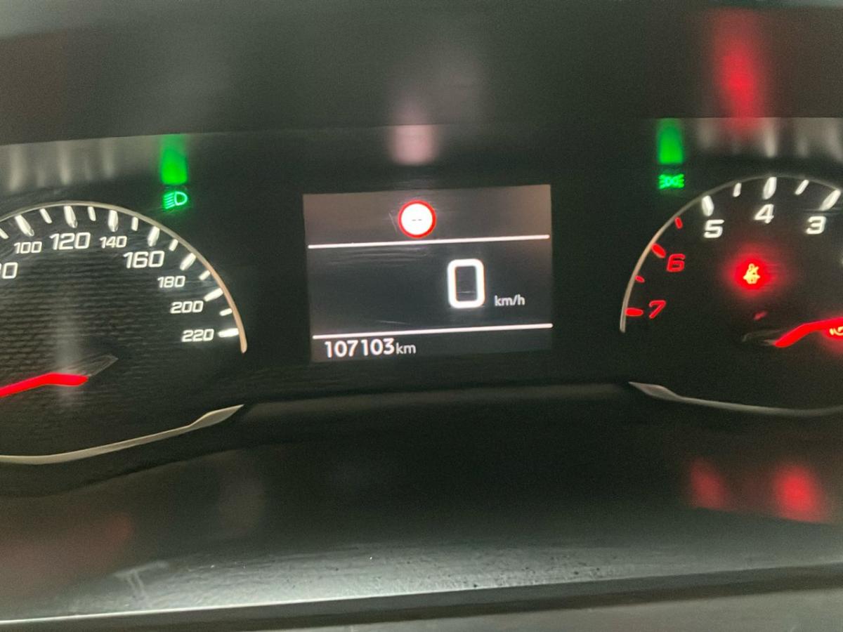 peugeot-2008-2022-diesel-1499cc