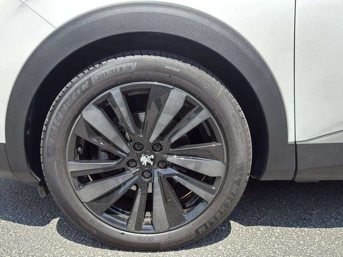 peugeot-5008-2021-gasolina-1199cc