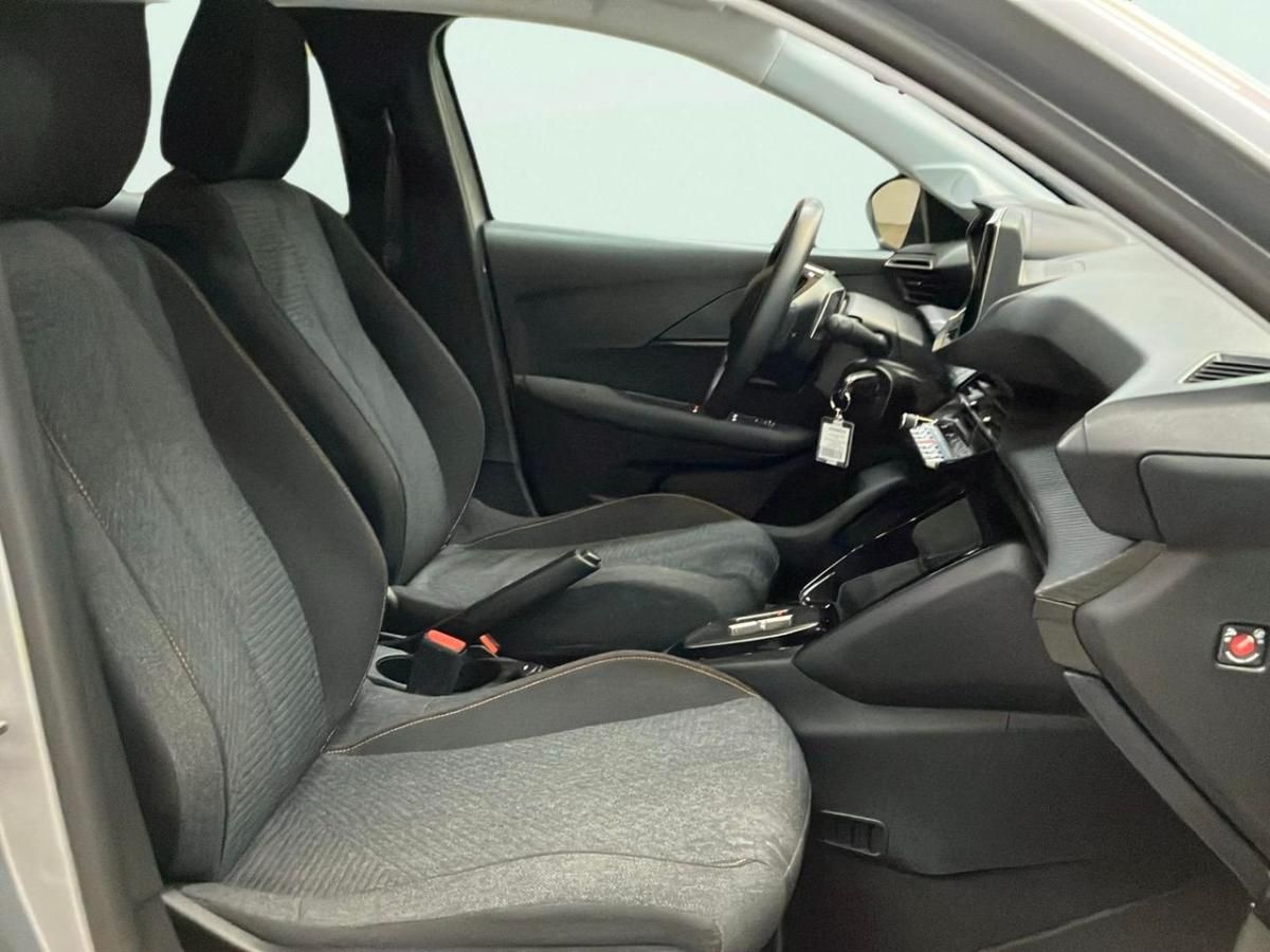 peugeot-208-2025-hibrido-a-gasolina-1199cc