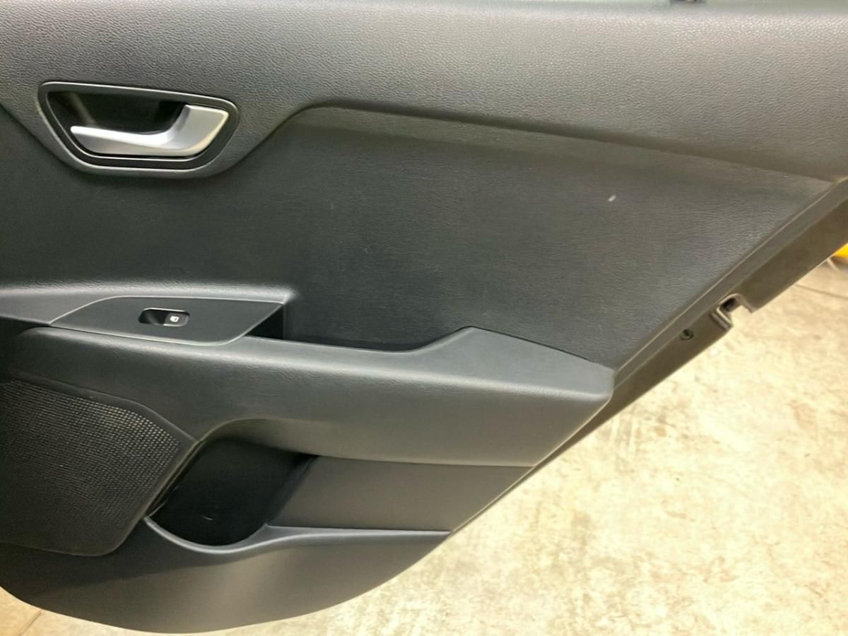 kia-rio-2022-gasolina-998cc