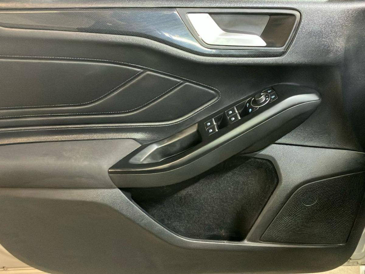 ford-focus-2023-gasolina-999cc