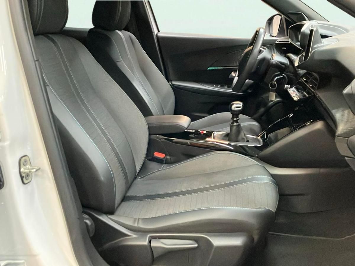 peugeot-2008-2023-gasolina-1199cc