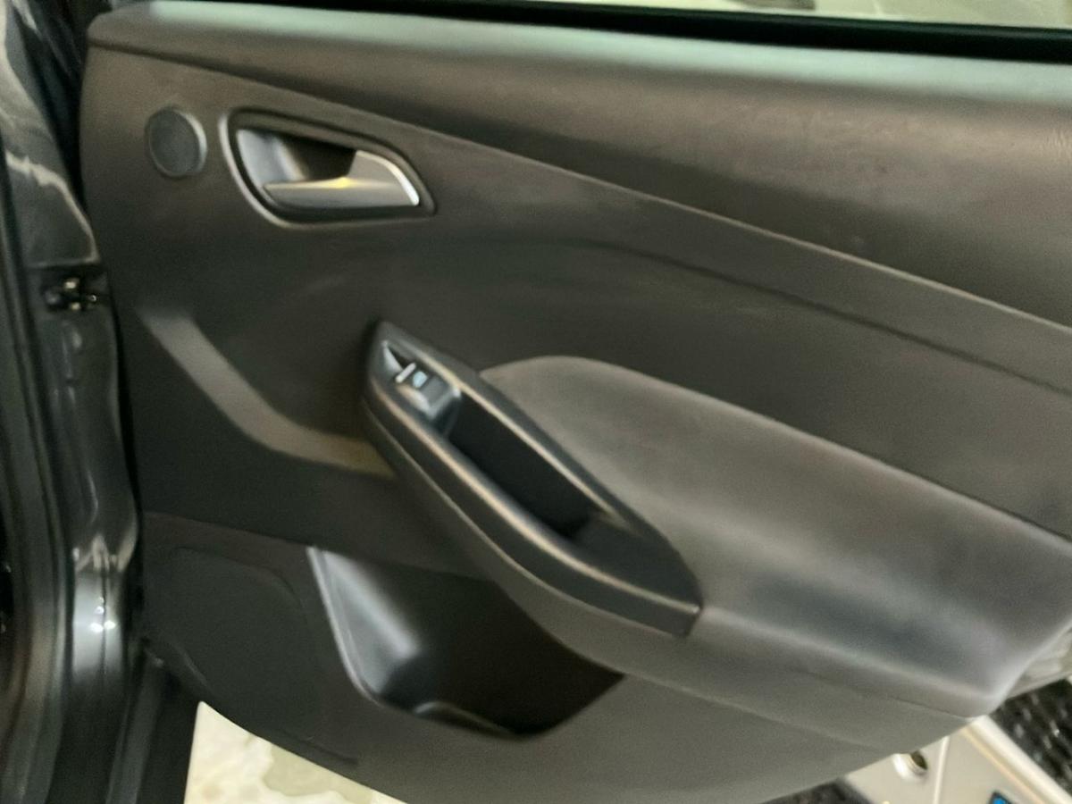 ford-focus-2018-gasolina-998cc