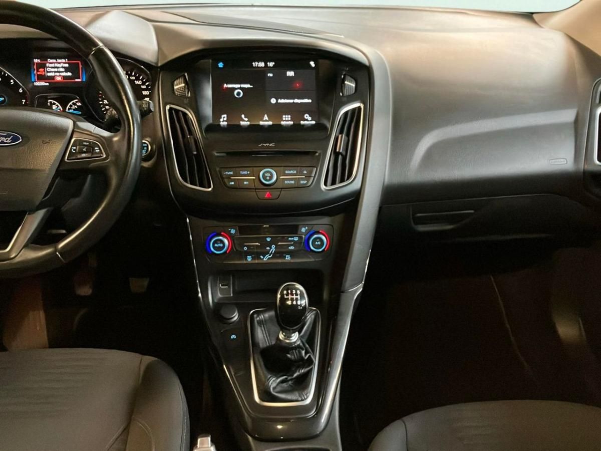 ford-focus-2018-gasolina-998cc