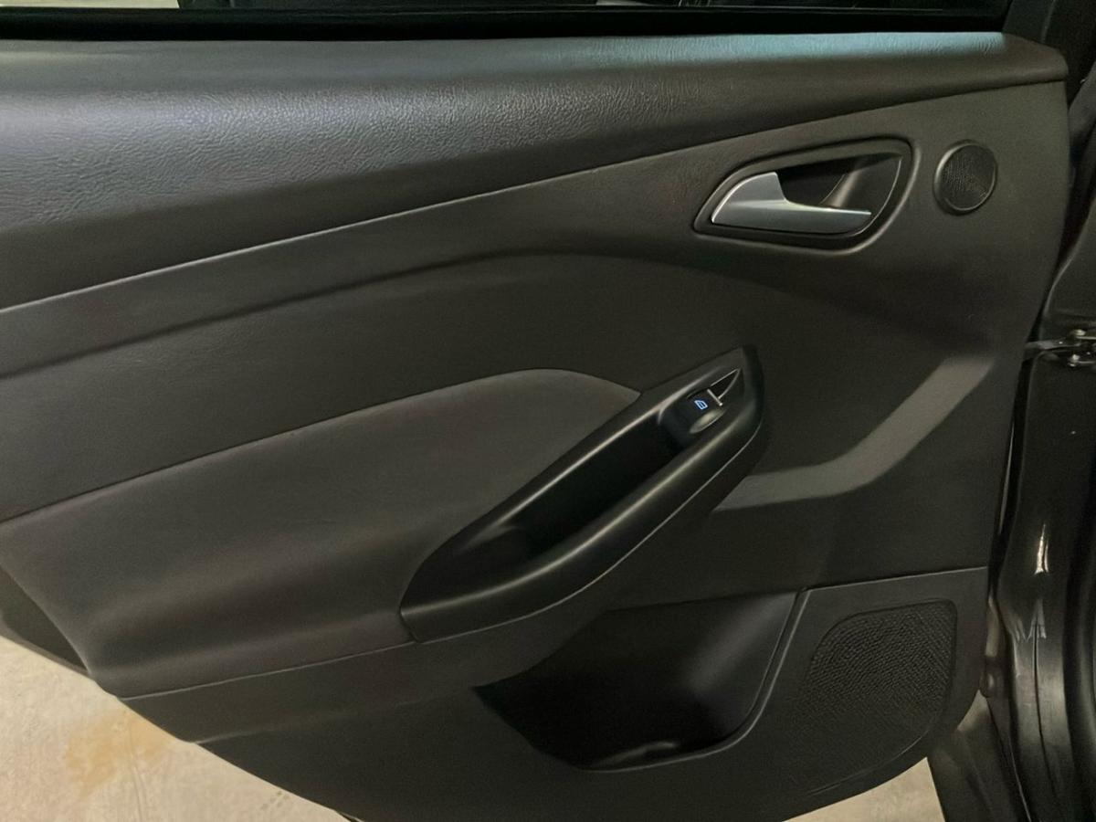 ford-focus-2018-gasolina-998cc