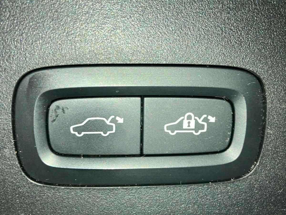 lynk-co-01-2023-hibrido-a-gasolina-1477cc