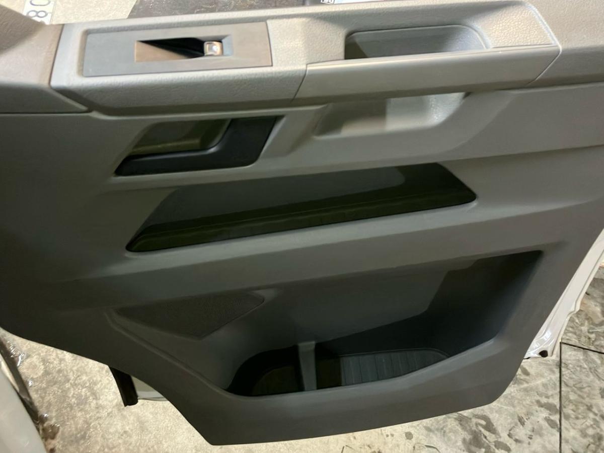 volkswagen-transporter-2021-diesel-1996cc