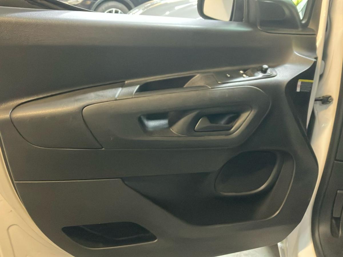 fiat-doblo-2023-diesel-1499cc
