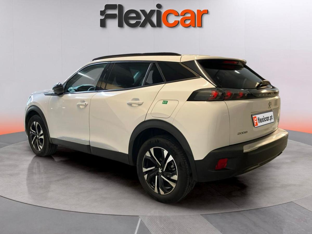 peugeot-2008-2022-gasolina-1199cc