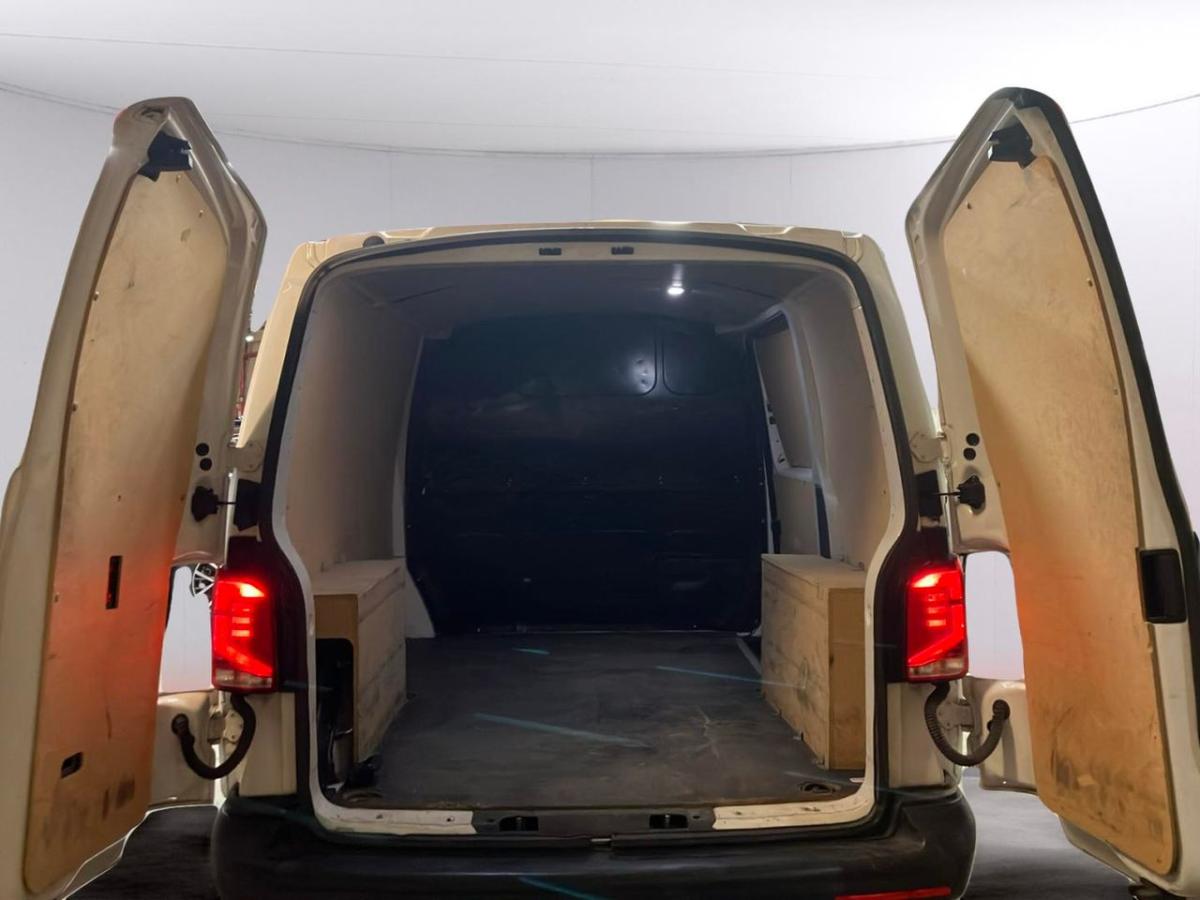 volkswagen-transporter-2021-diesel-1996cc