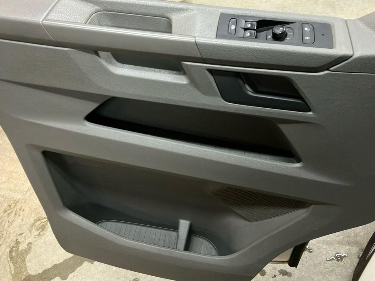 volkswagen-transporter-2021-diesel-1996cc