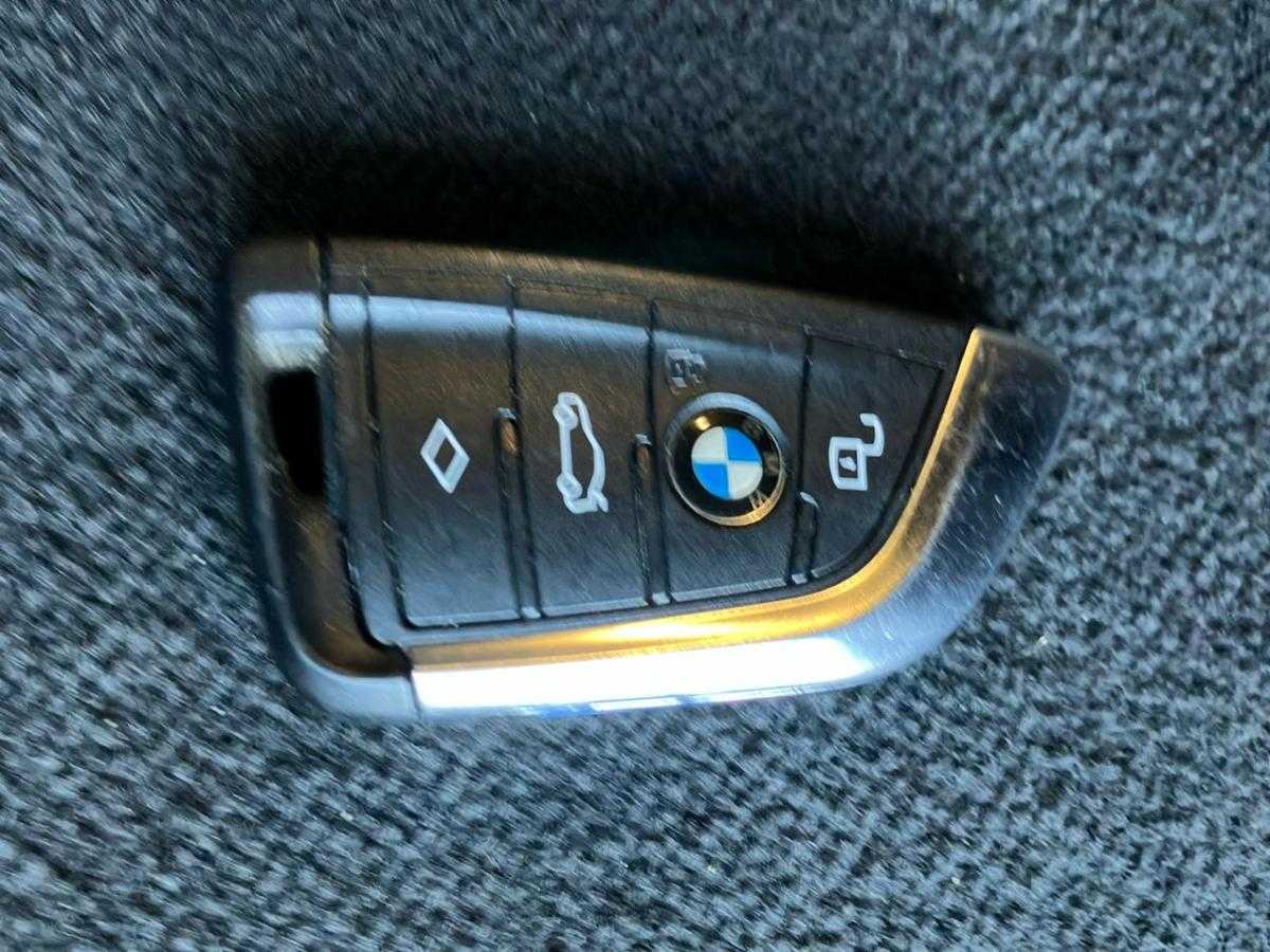 bmw-serie-1-2024-gasolina-1499cc