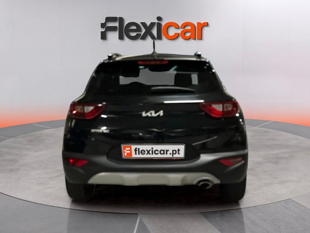 kia-stonic-2023-gasolina-998cc