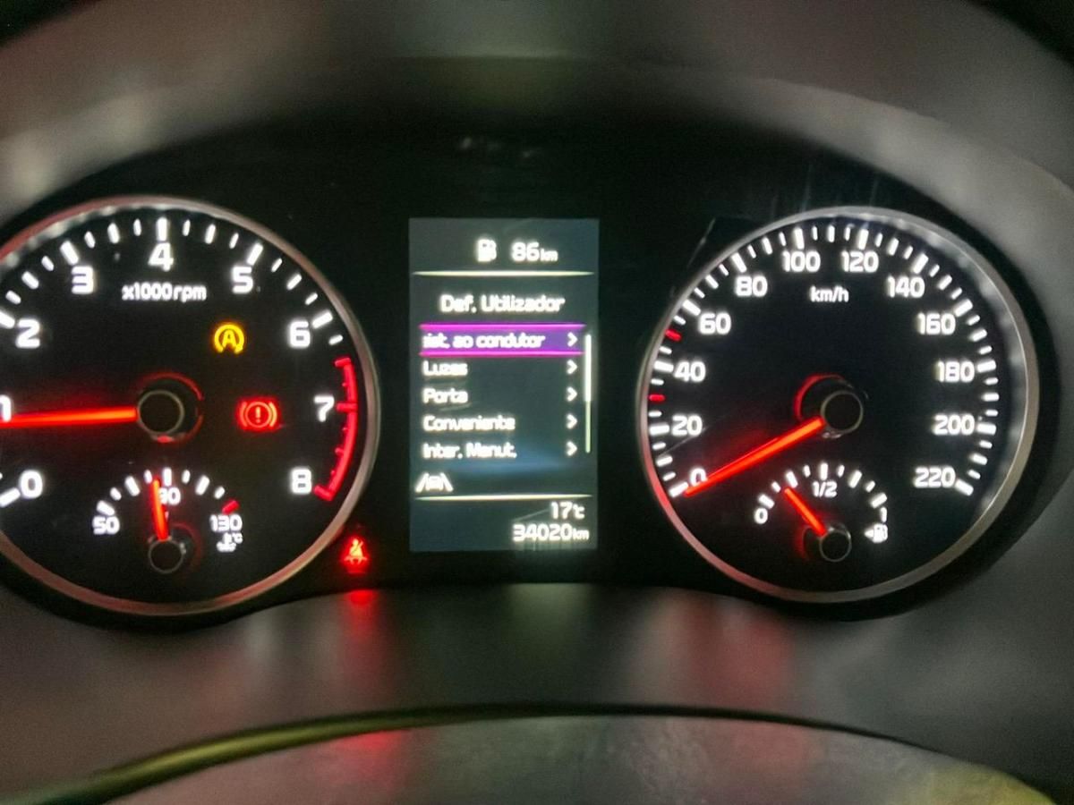 kia-stonic-2023-gasolina-998cc