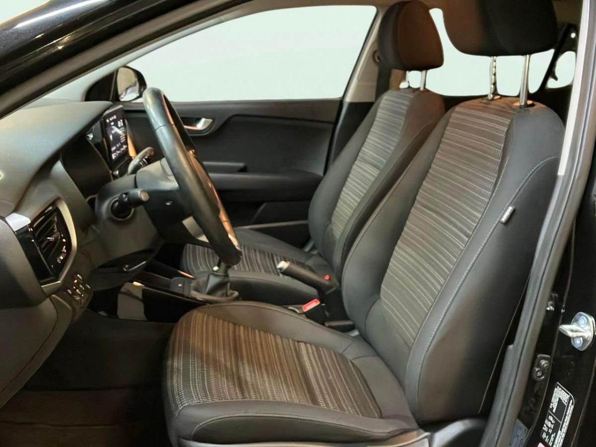 kia-stonic-2023-gasolina-998cc