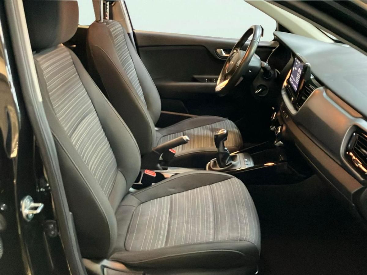 kia-stonic-2023-gasolina-998cc