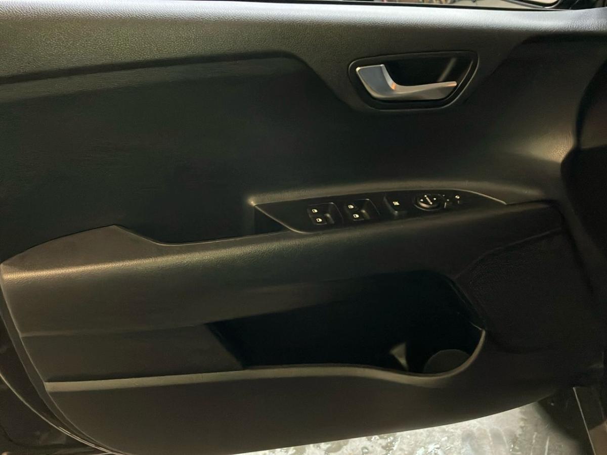 kia-stonic-2023-gasolina-998cc