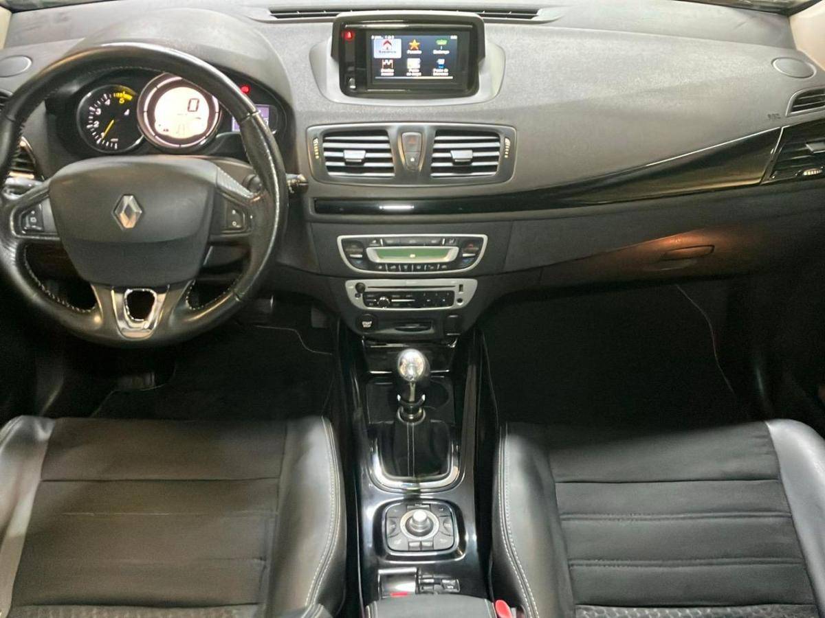 renault-megane-sport-tourer-2014-diesel-1498cc