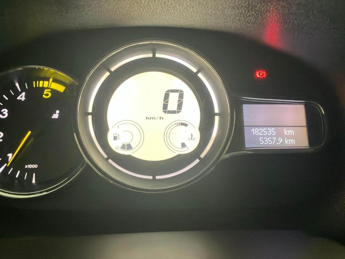 renault-megane-sport-tourer-2014-diesel-1498cc