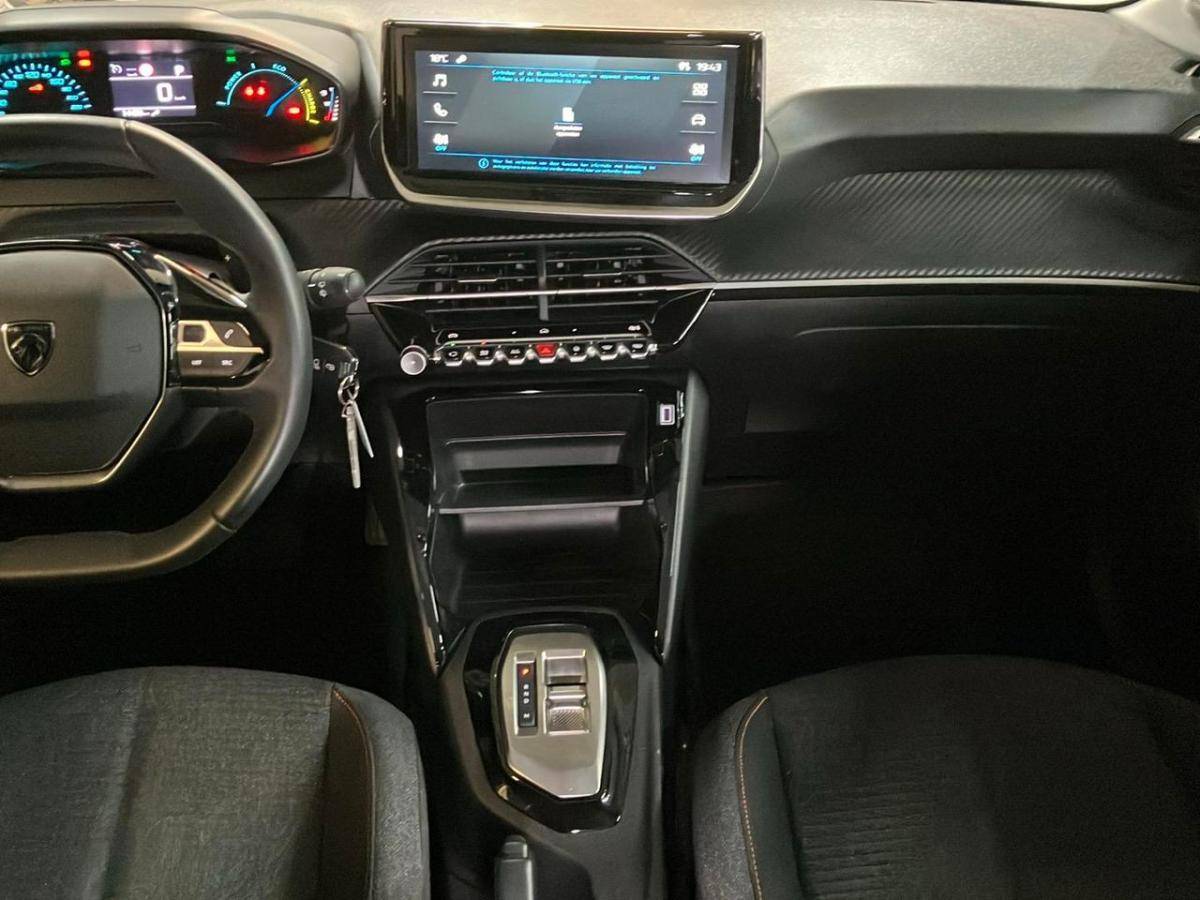 peugeot-208-2025-hibrido-a-gasolina-1199cc