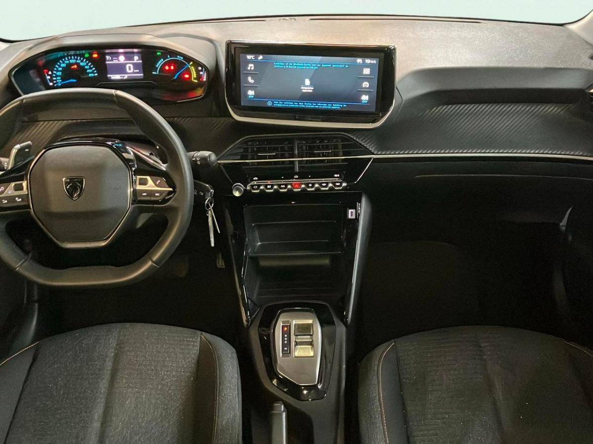 peugeot-208-2025-hibrido-a-gasolina-1199cc