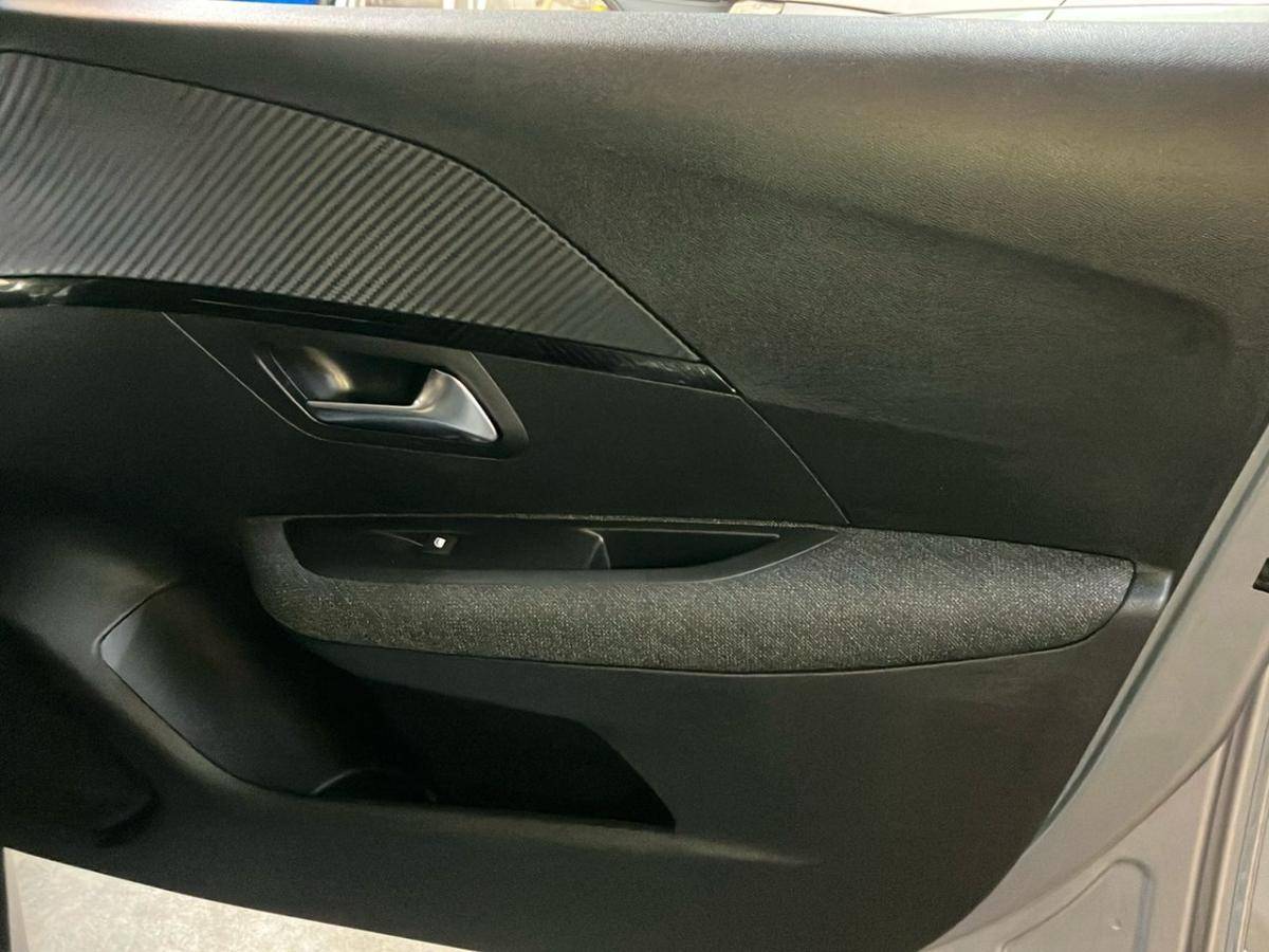 peugeot-208-2025-hibrido-a-gasolina-1199cc