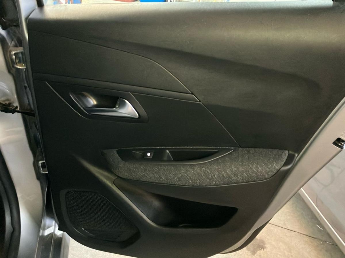 peugeot-208-2025-hibrido-a-gasolina-1199cc