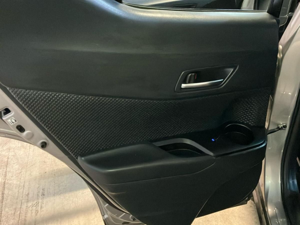 toyota-c-hr-2018-hibrido-a-gasolina-1798cc