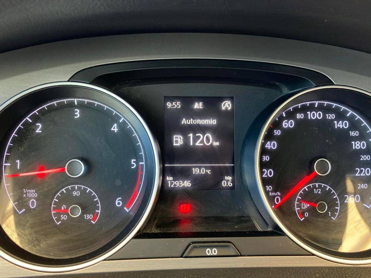 volkswagen-golf-variant-2015-diesel-1598cc