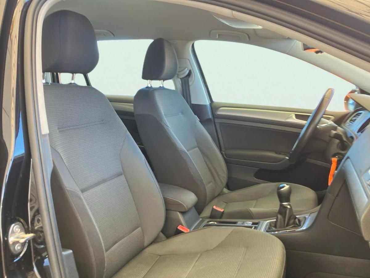 volkswagen-golf-variant-2015-diesel-1598cc