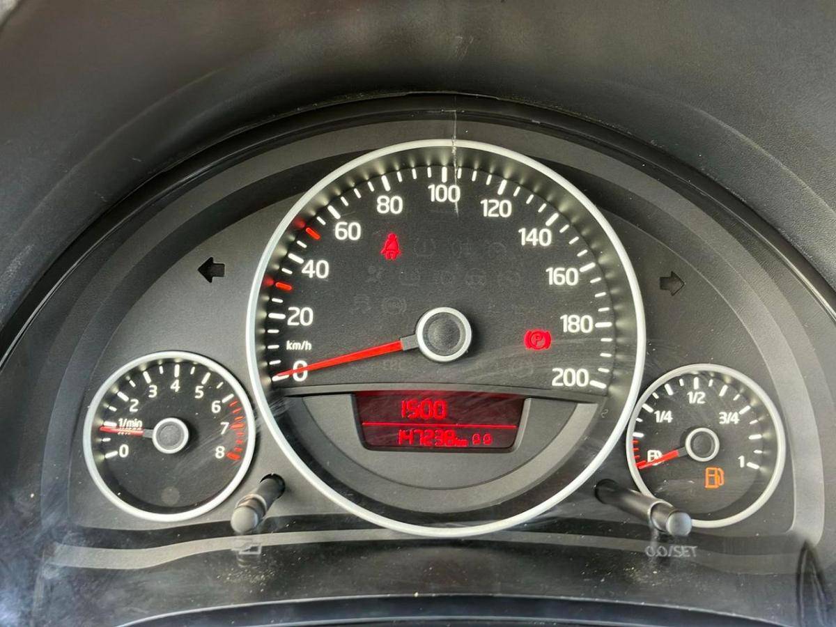 volkswagen-up-2012-gasolina-999cc