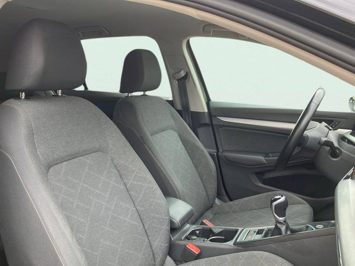 volkswagen-golf-2023-gasolina-999cc