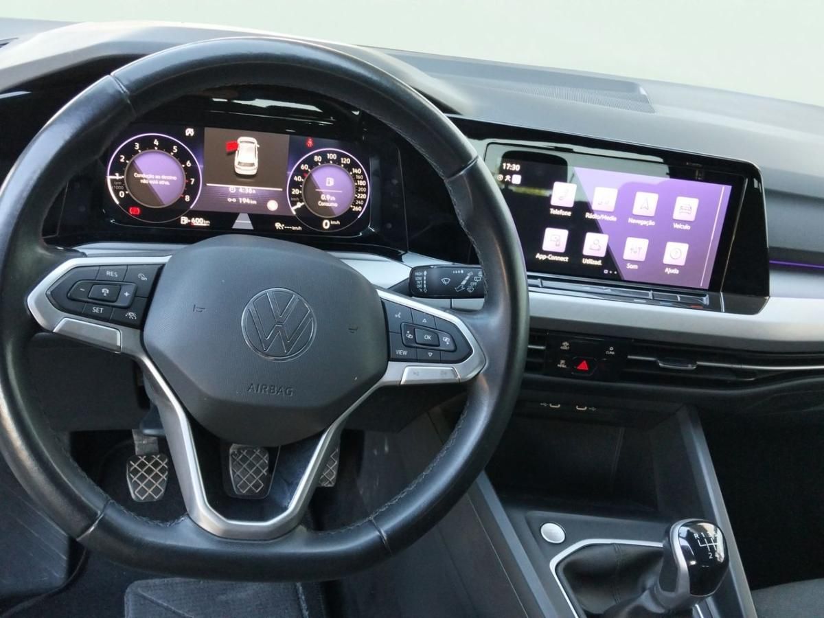 volkswagen-golf-2023-gasolina-999cc