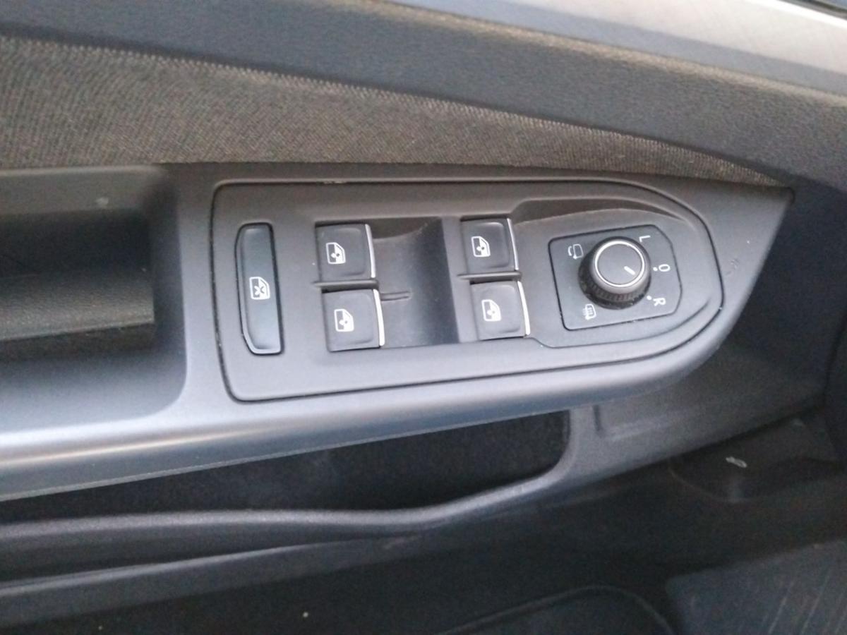 volkswagen-golf-2023-gasolina-999cc
