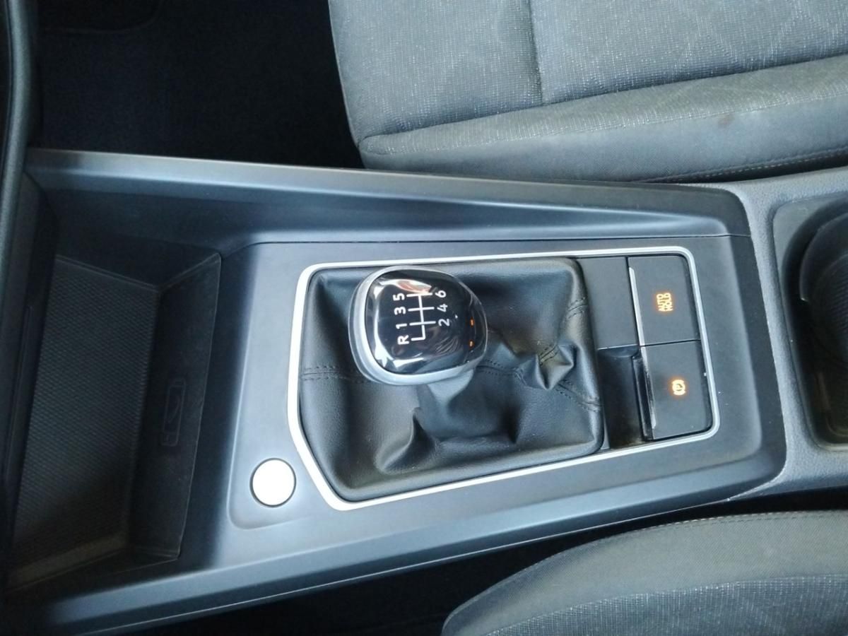 volkswagen-golf-2023-gasolina-999cc