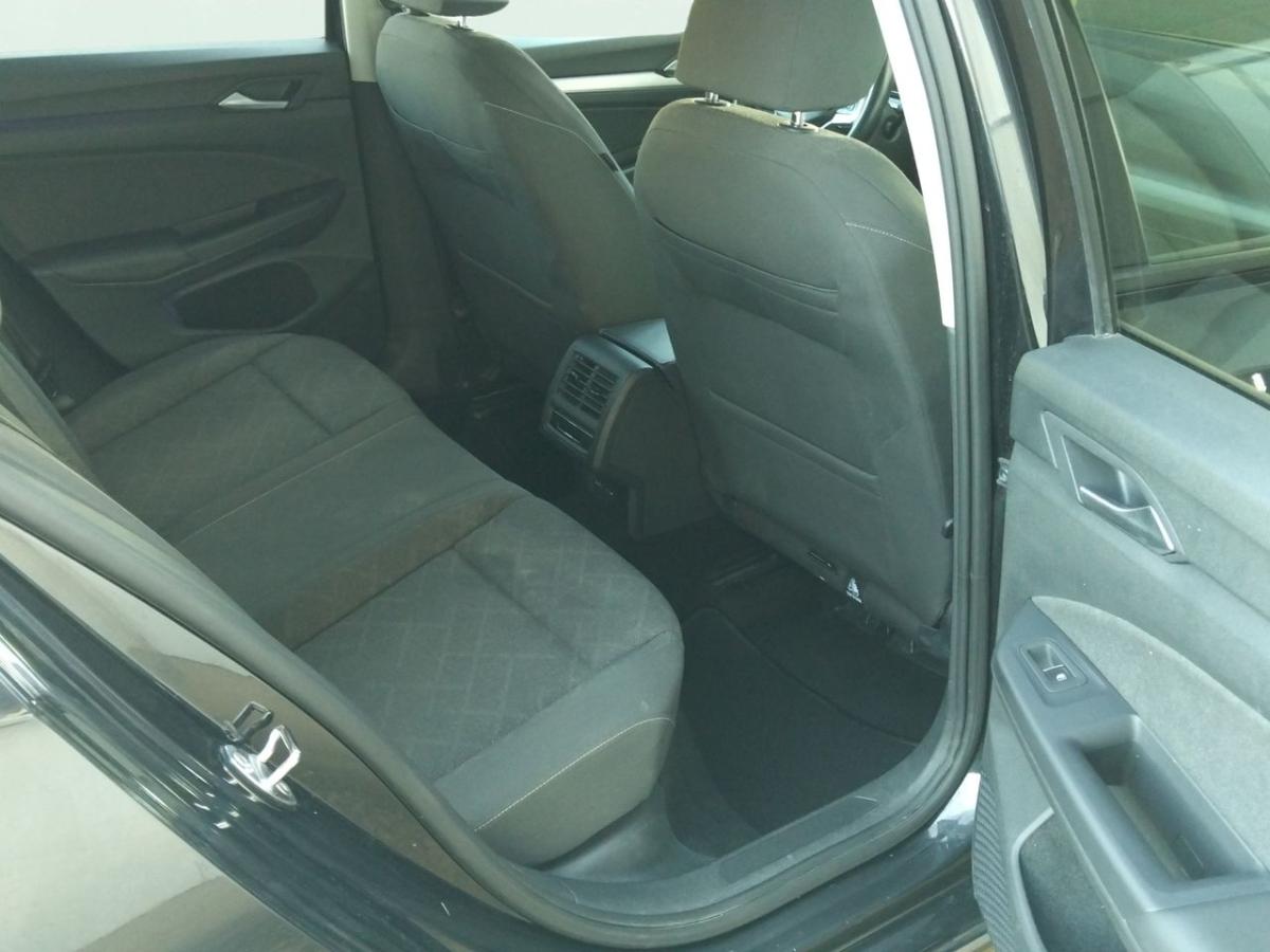 volkswagen-golf-2023-gasolina-999cc