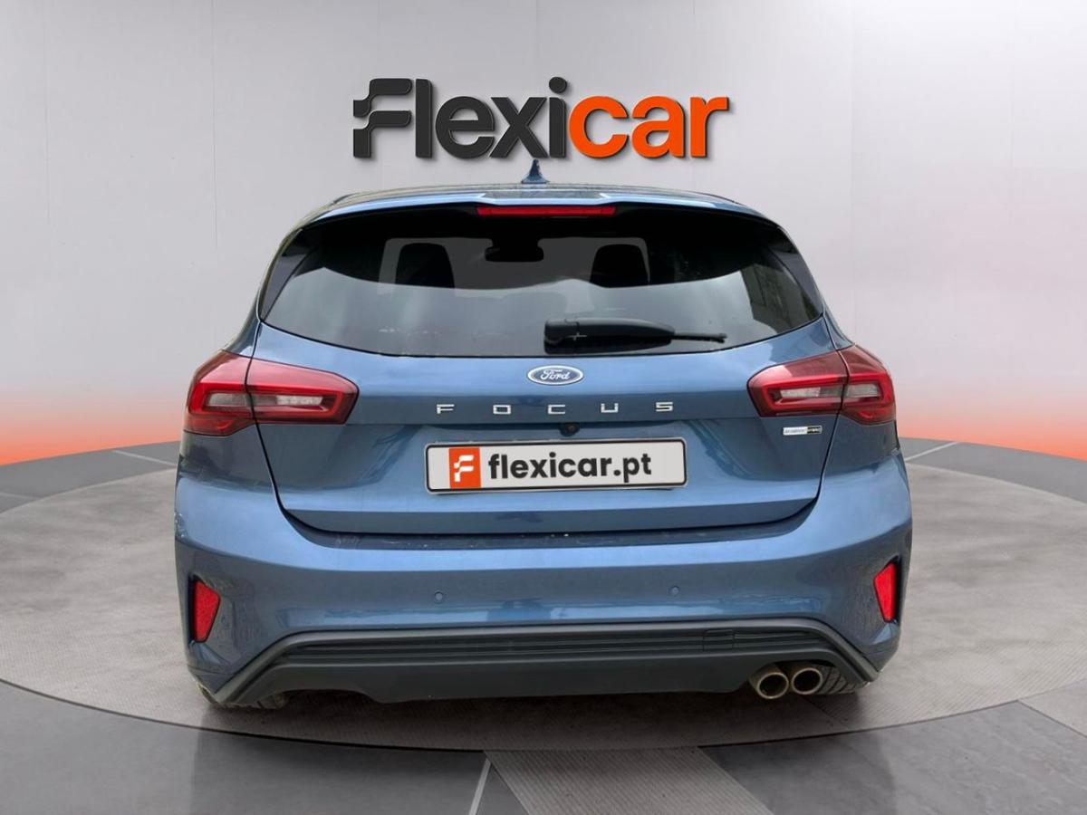 ford-focus-2023-hibrido-a-gasolina-998cc