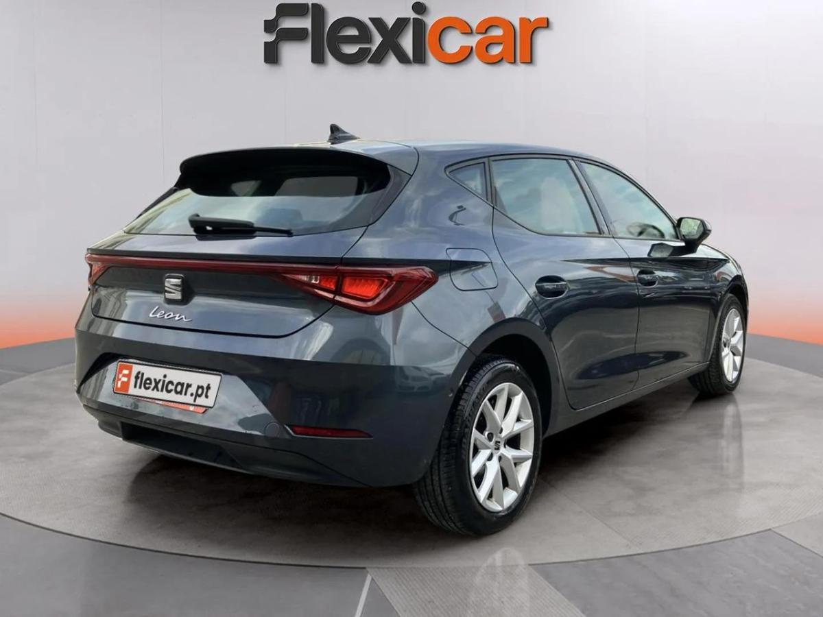 seat-leon-2023-diesel-1968cc