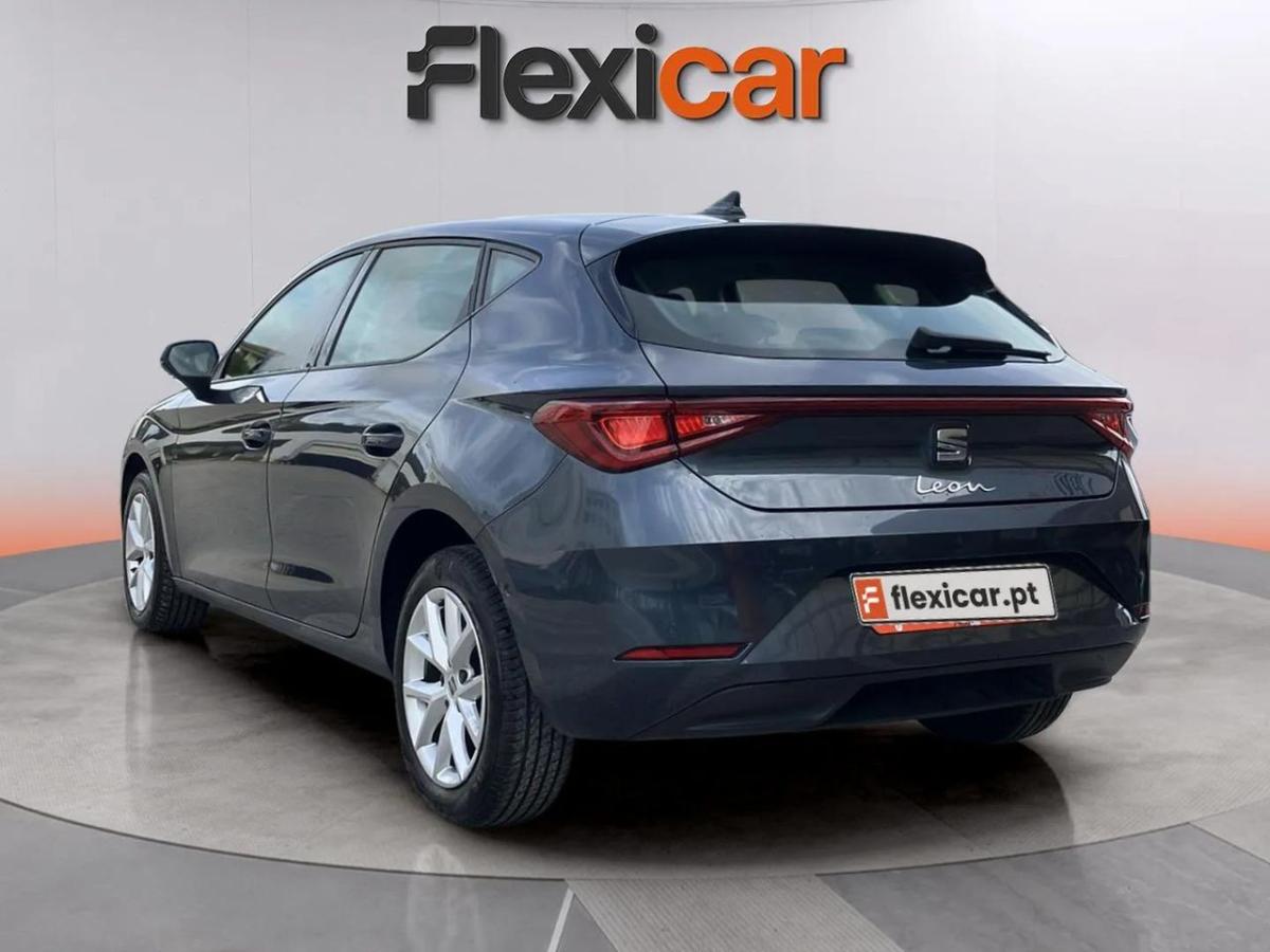 seat-leon-2023-diesel-1968cc