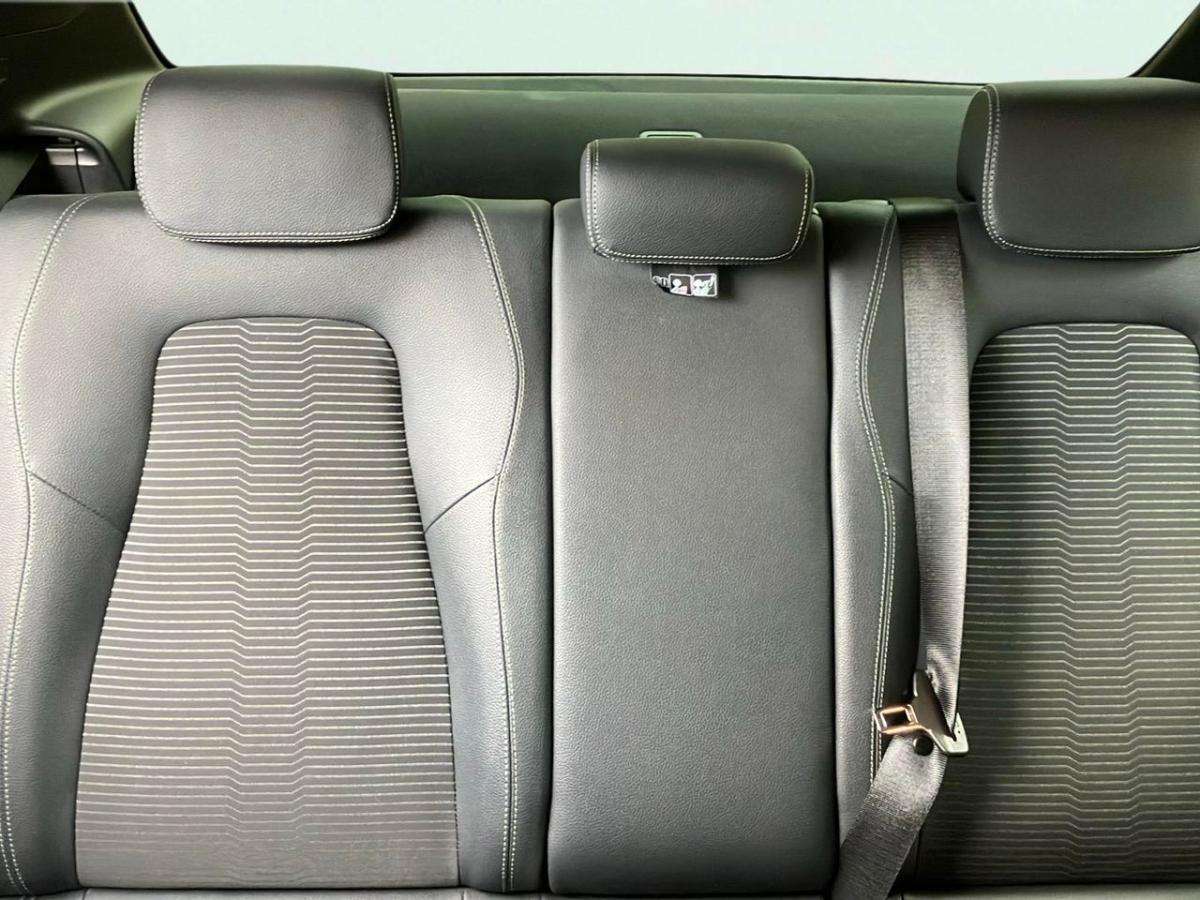 mercedes-benz-classe-a-2022-hibrido-a-gasolina-1332cc